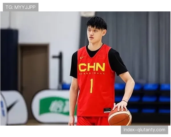 北京首钢全队飞抵沈阳，曾凡博称已做好准备应对辽宁锋线群